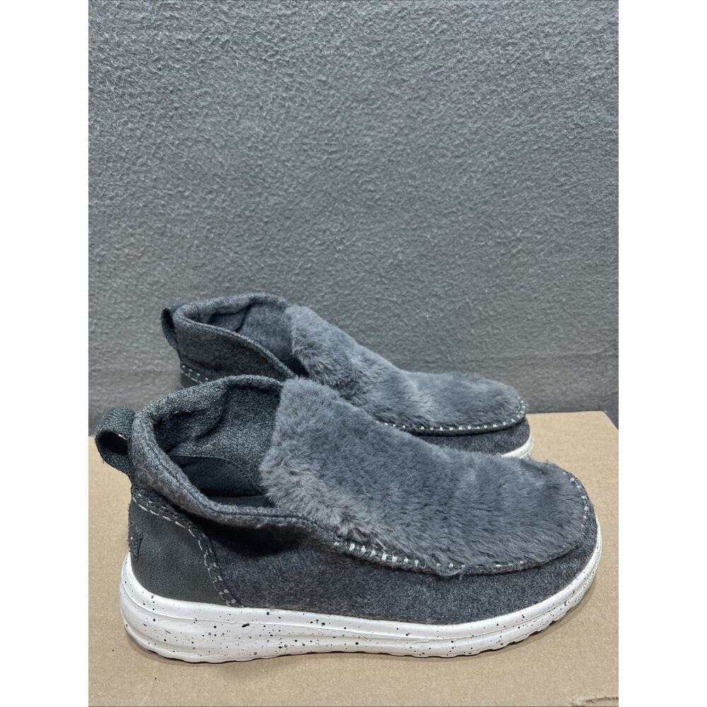 Hey Dude Wendy Faux Fur Boots in a Charcoal Grey Womens Size 10 - Picture 2 of 9